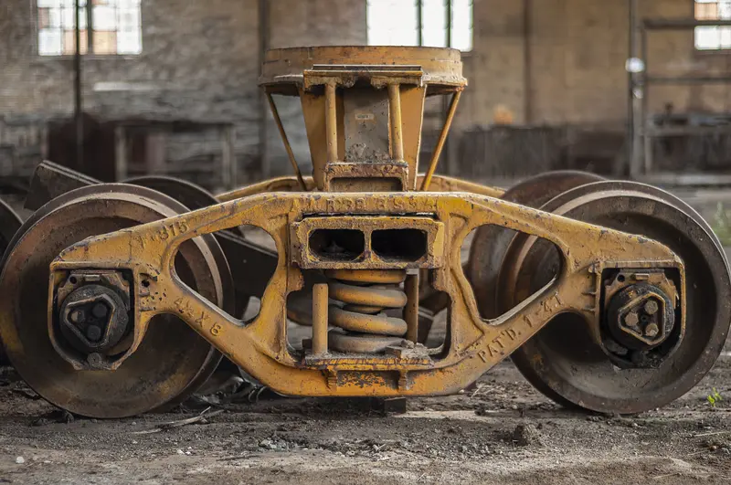 איך לבחור גלגלים לתעשייה לעומסים כבדים ומה חשוב לבדוק לפני הרכישה?